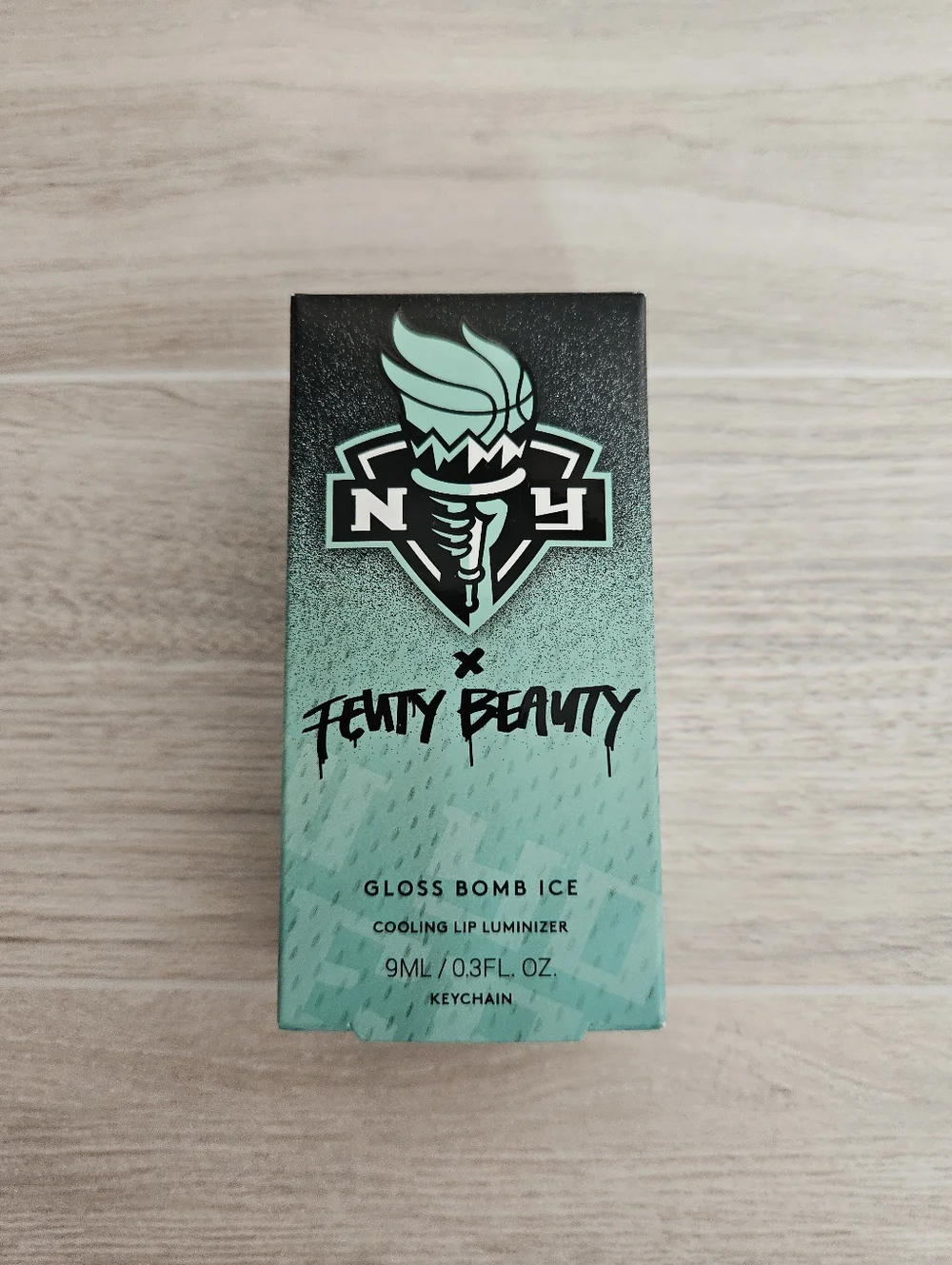 Fenty Beauty X NY Liberty Gloss Bomb Ice Cold Heart'd NEW with Keychain - Picture 2 of 8